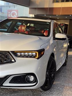 أكورا TLX
